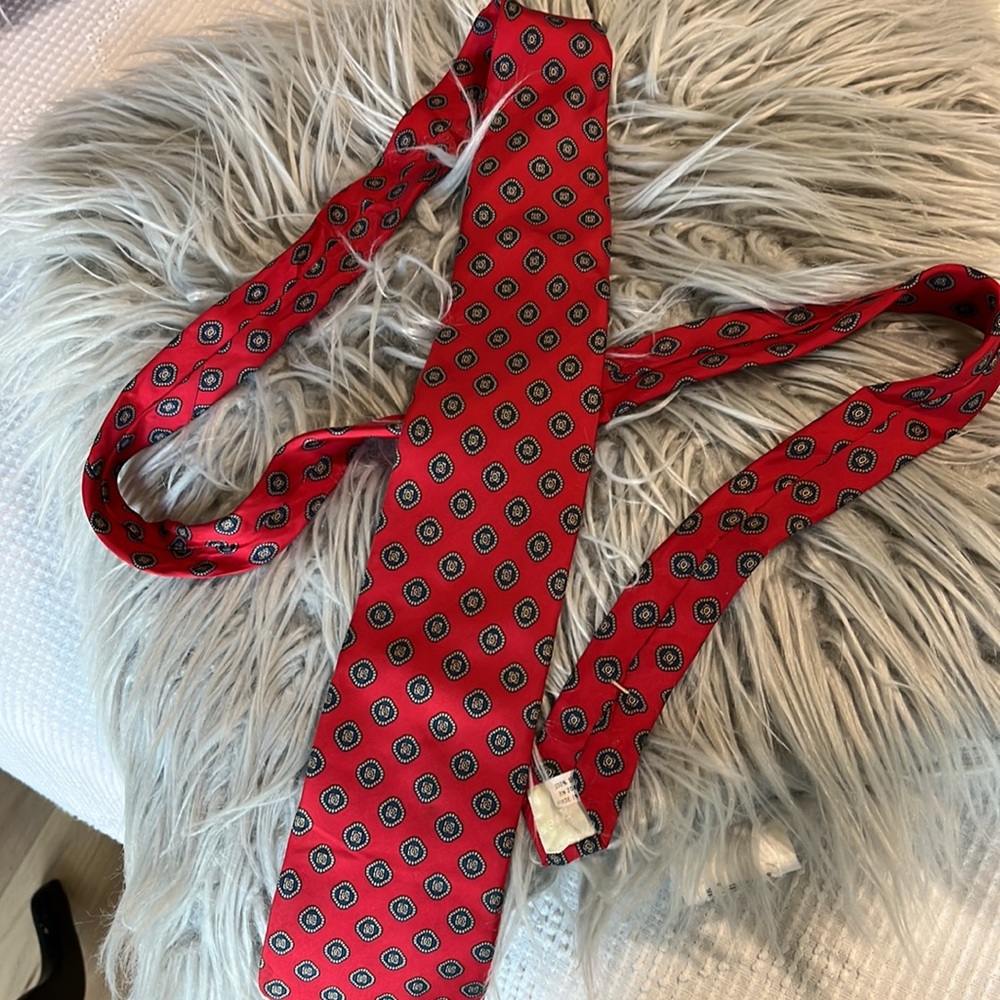 Pierre Cardin tie red silk